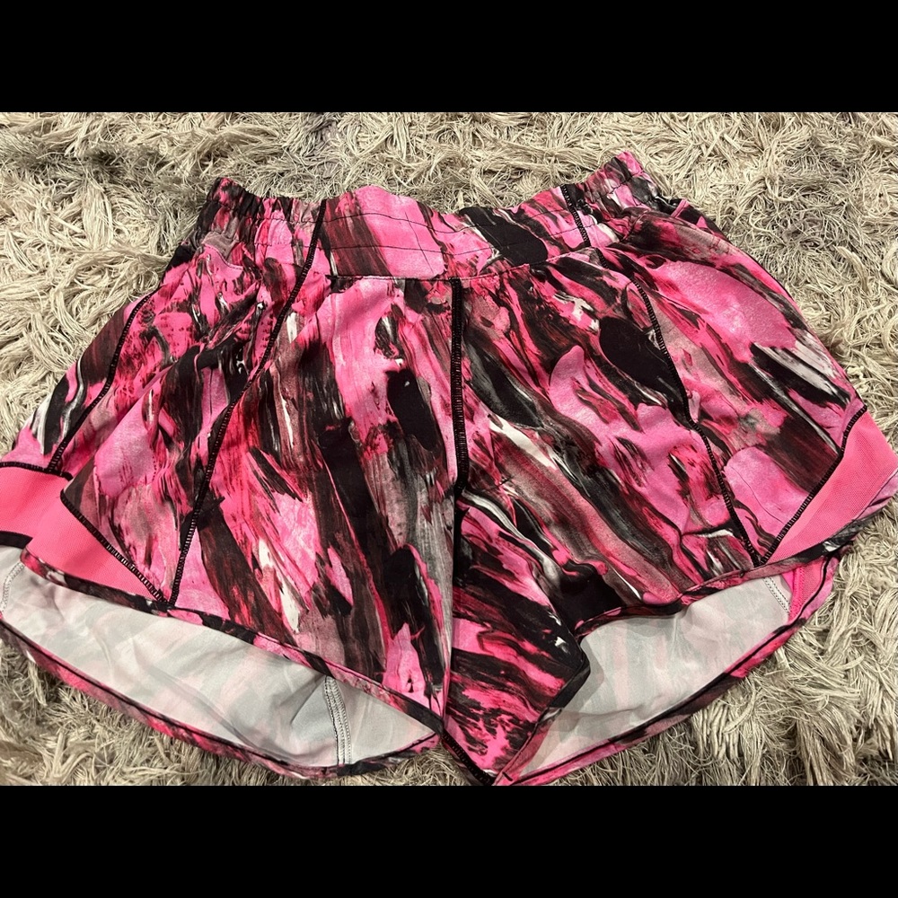 Size 4 lululemon shorts